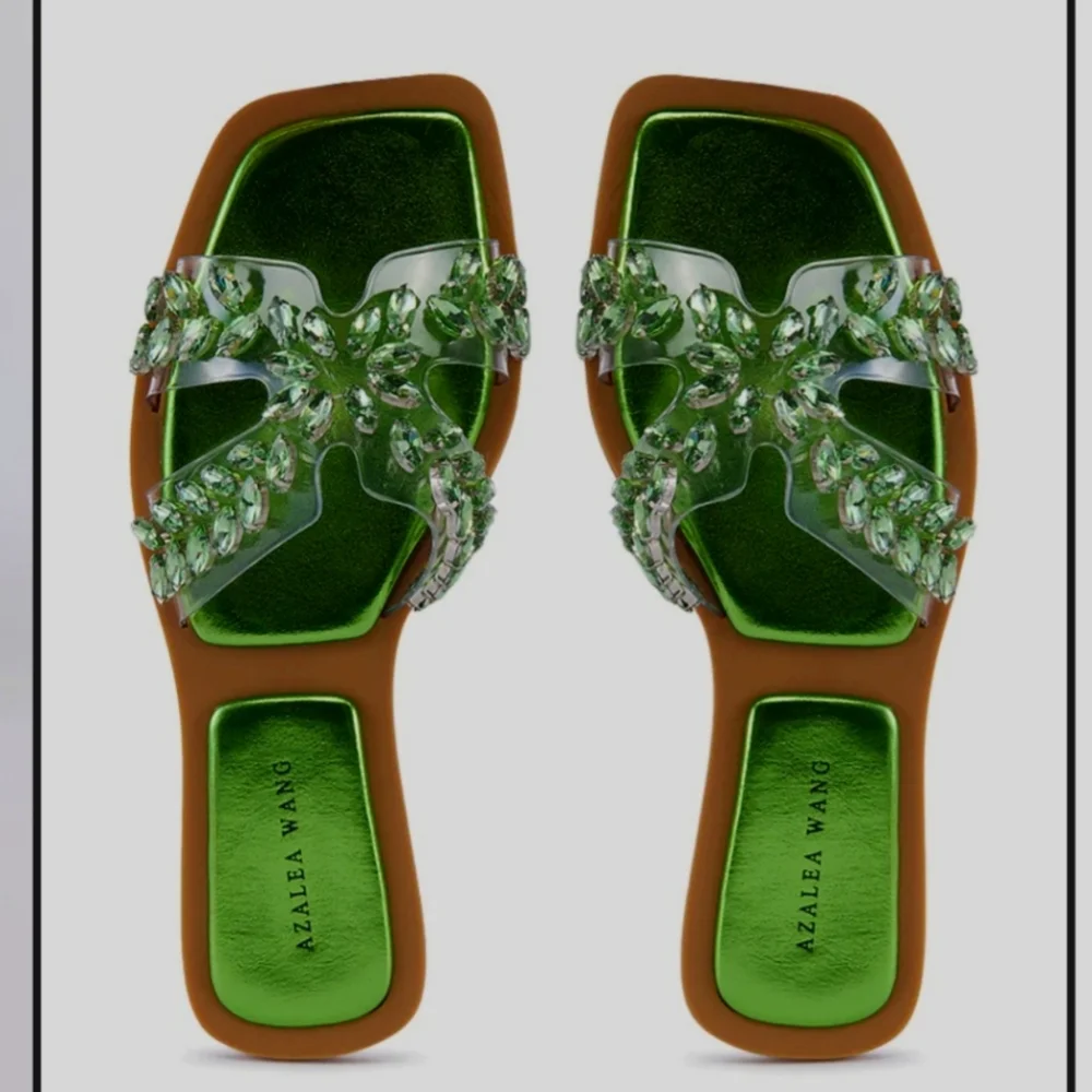 AZALEA WANG FALKEN GREEN SANDAL SIZE 7.5 NWOT
